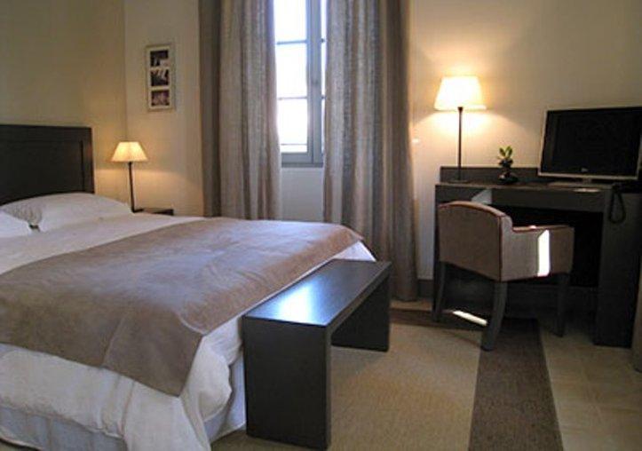 La Bastide De Boulbon Otel Oda fotoğraf
